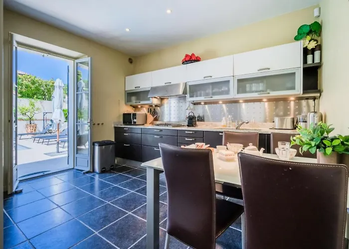 Rare ! 7p Cap D'antibes, A Pied Des Plages - Rare ! 7p Cap D'antibes, A Pied Des Plages Mae-1953 Villa Antibes